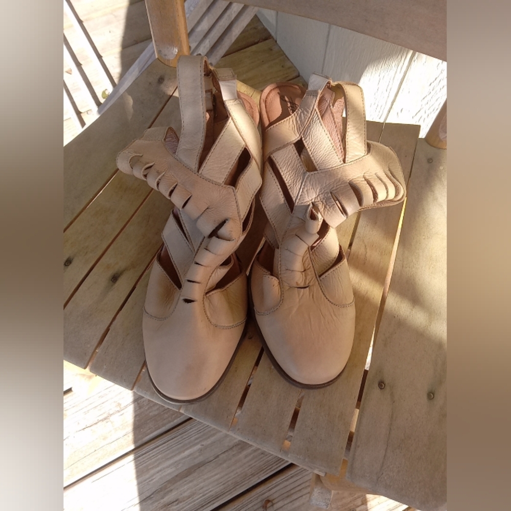 Free people women's ankle heel boot Sandals soft leather U.S.A 8.5